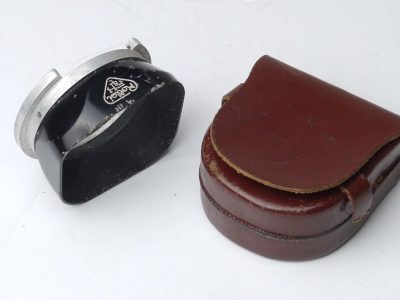 Rollei Bayonet 3 Metal lens hood + Rollei leather case