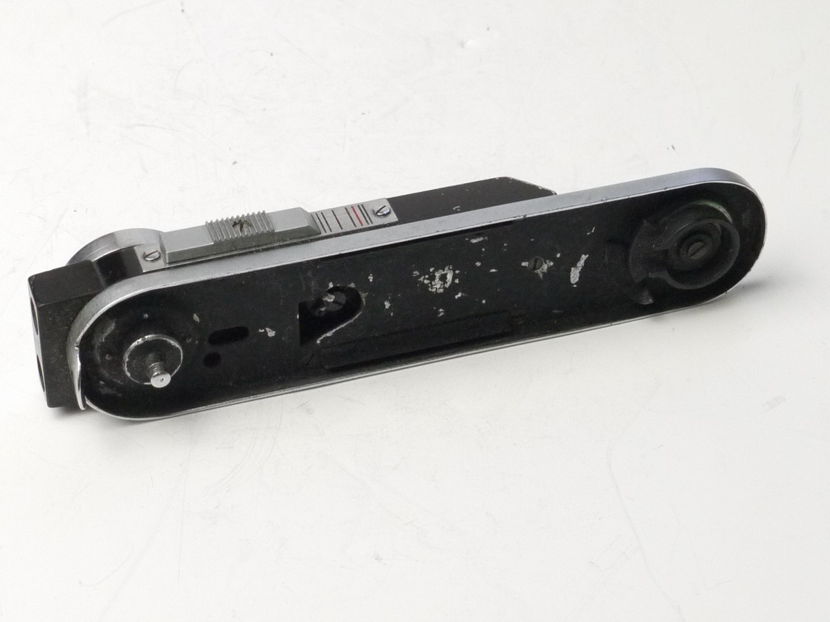 mwclassiccameras-20250321-156 Leitz chrome baseplate for IIIc/IIIf with sockets for flash lead & fixing rail