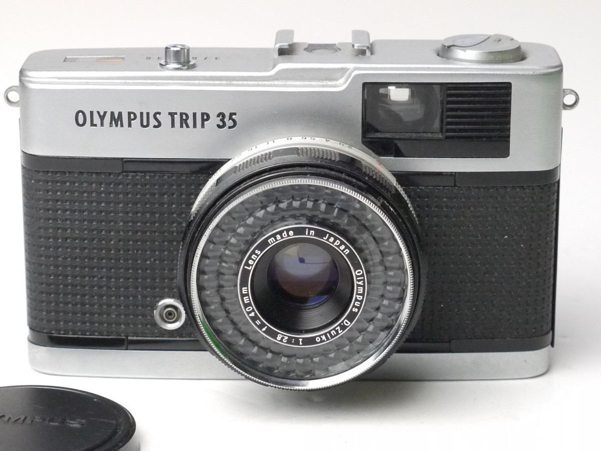 mwclassiccameras-20250321-2 Olympus Trip 35 compact 35mm Point-&-Shoot camera with 40mm f2.8 D Zuiko lens + Olympus front cap