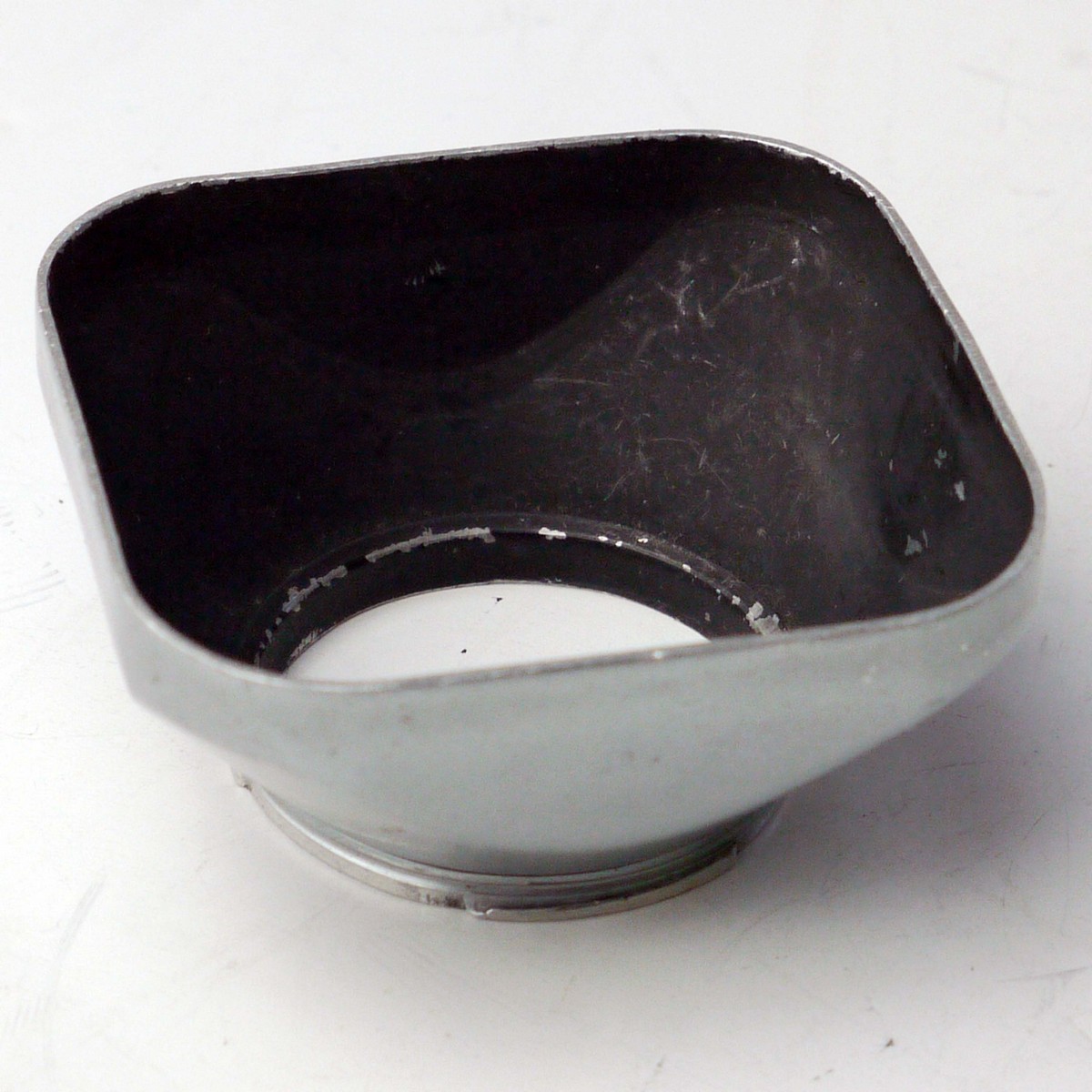 mwclassiccameras-20250404-161 German Made (Probably Zeiss) Bayonet fitting chrome metal lens hood, marked "34/37". Internal diameter is 37mm. UNCOMMON