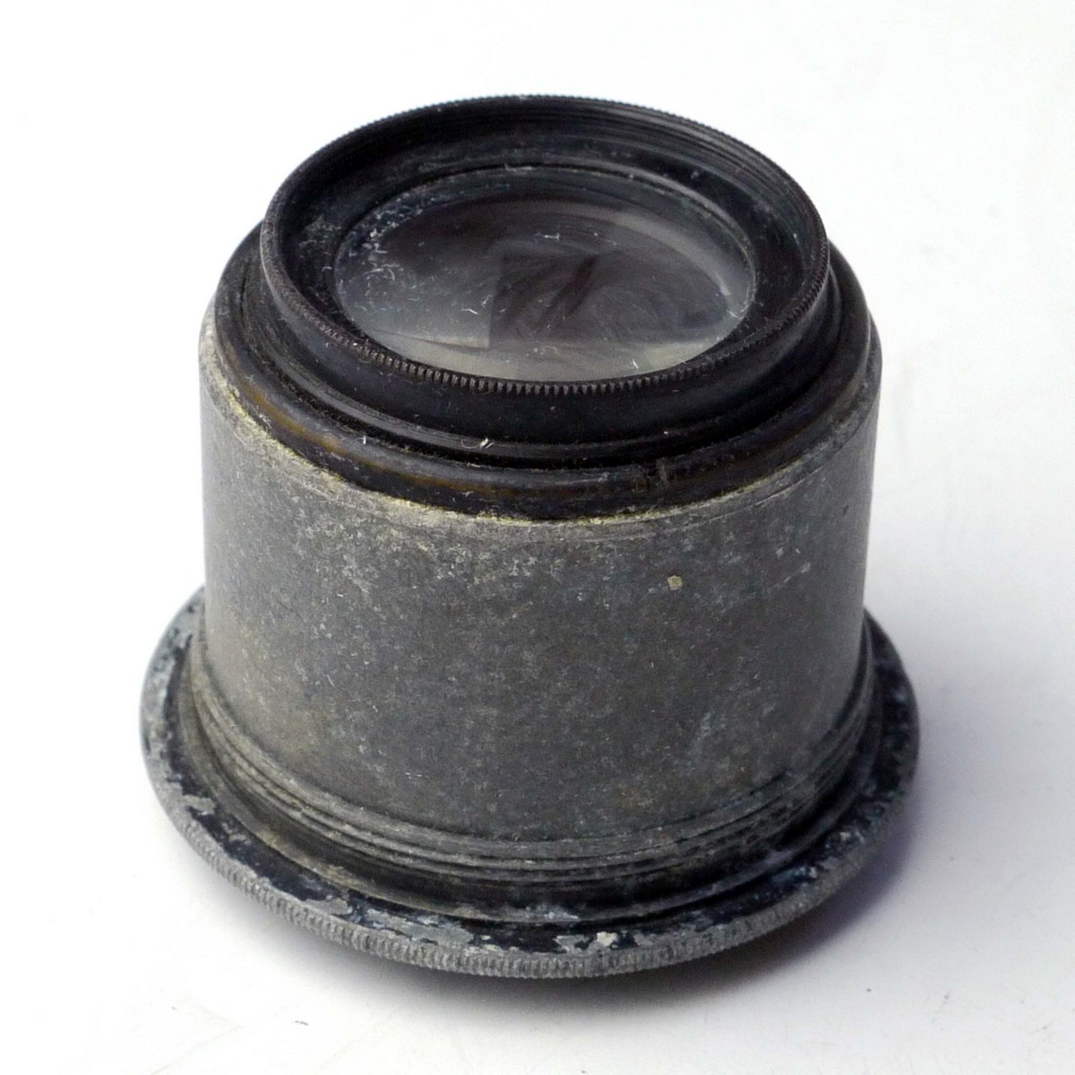mwclassiccameras-20250404-231 Aldis 5.75 Inch f4.5 No.16 Anastigmat lens. No Iris Diaphragm