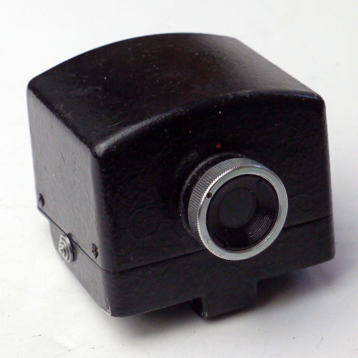 mwclassiccameras-20250404-243 Exakta Carl Zeiss Jena Prism finder for Kine Exakta, with Knob on rear for Switching from Distance to Close-Up focusing. UNCOMMON