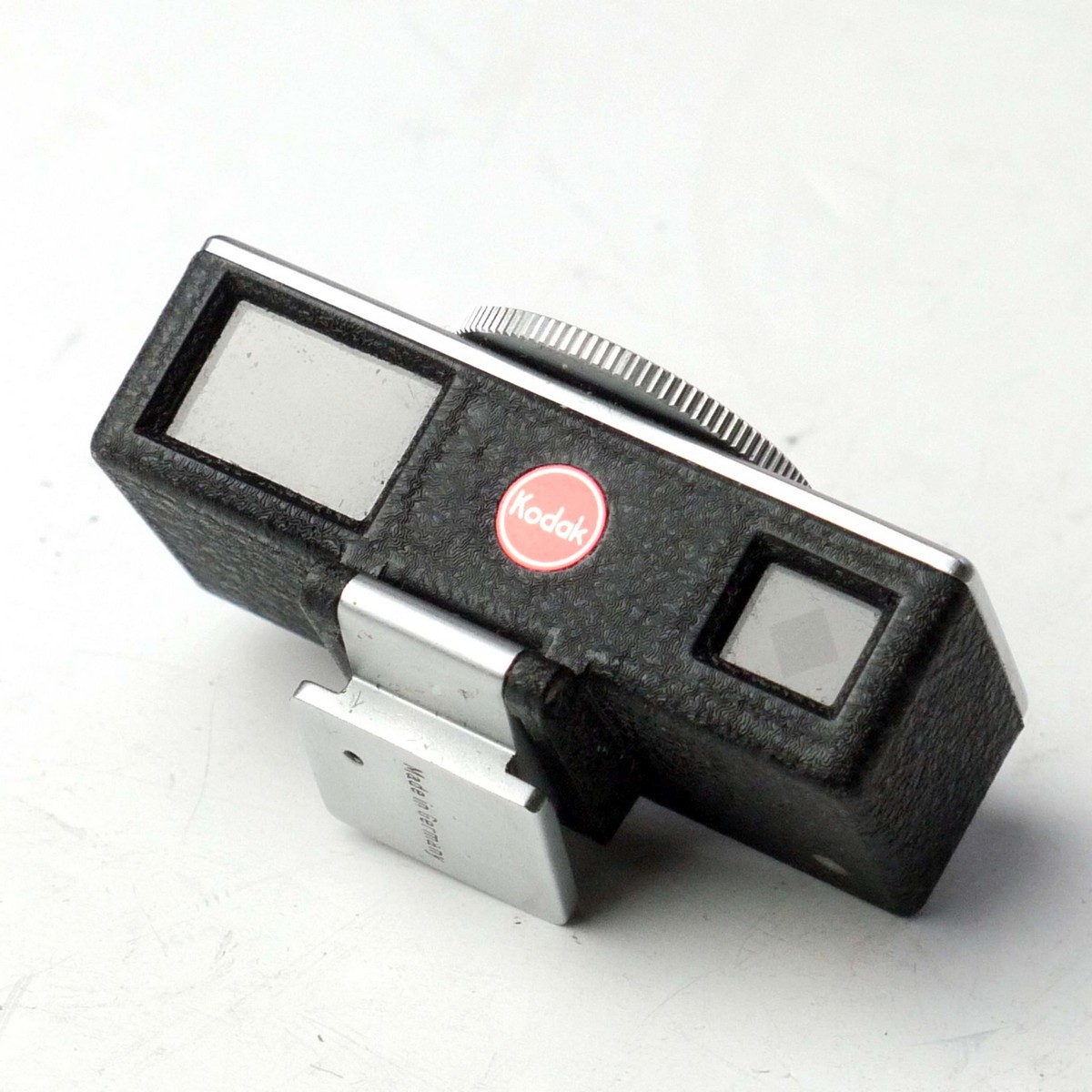 mwclassiccameras-20250404-254 Kodak Close-Up rangefinder/lens set. 32mm screw-in NI & NII lenses + Rangefinder with metres scale. For 50mm lens. All in makers outfit case