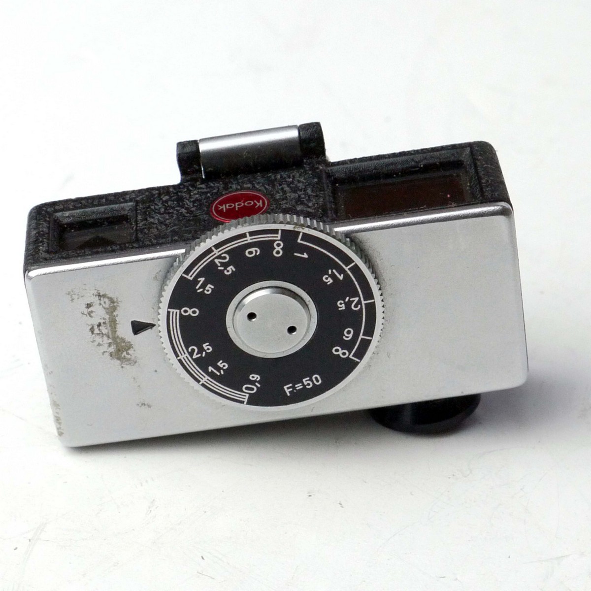 mwclassiccameras-20250404-256 Kodak Close-Up rangefinder/lens set. 32mm screw-in NI & NII lenses + Rangefinder with metres scale. For 50mm lens. All in makers outfit case