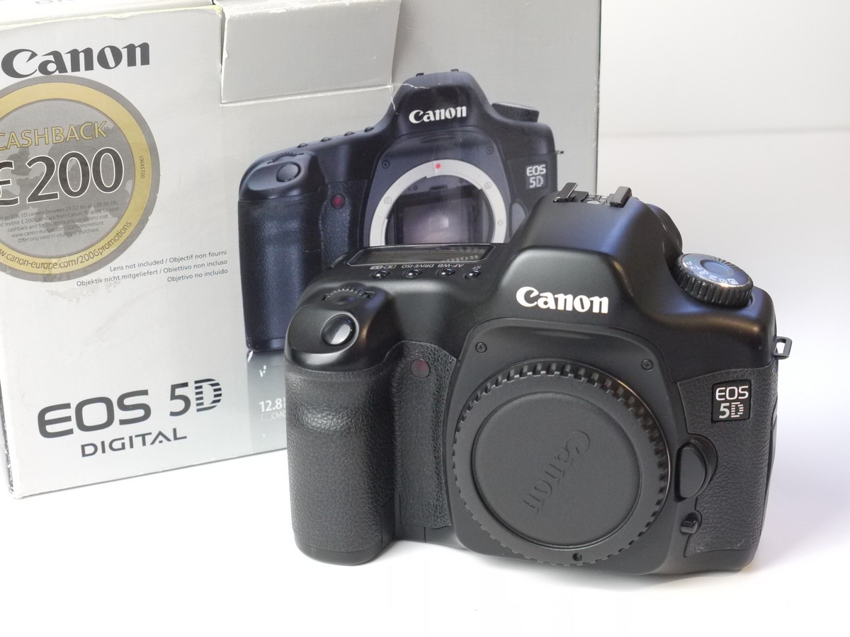 mwclassiccameras-20250411-47 Canon EOS 5D Mark 1 13.3MP DSLR body, with body cap, Battery, Canon CB-5L charger, leads, Canon neck strap, Canon Remote Swithx 60T3 (boxed), instructions & makers box with packaging. NON-WORKING