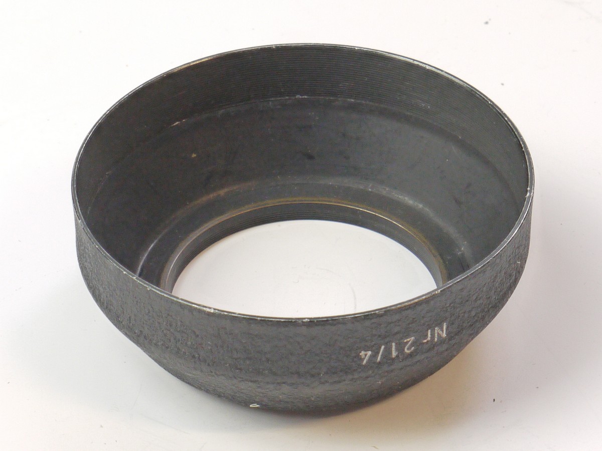 mwclassiccameras-20250418-208 Unbranded 52mm Screw-in Black crackle metal lens hood, marked "Nr 21/4". Possibly a Zeiss item