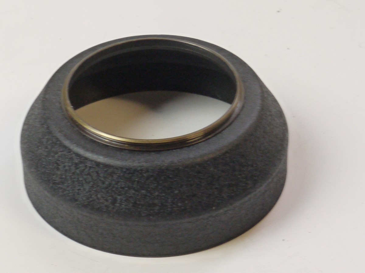 mwclassiccameras-20250418-209 Unbranded 52mm Screw-in Black crackle metal lens hood, marked "Nr 21/4". Possibly a Zeiss item