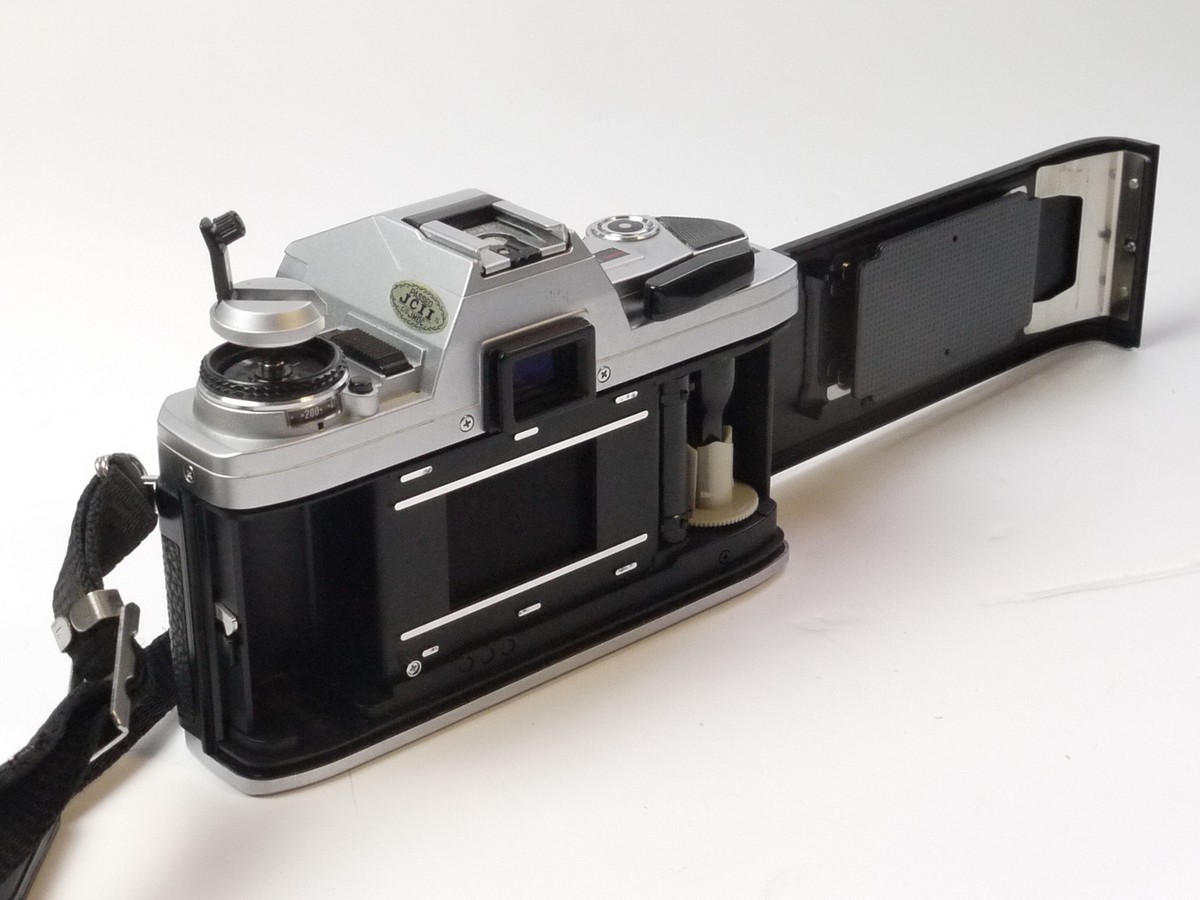 mwclassiccameras-20250418-27 Minolta X-300 35mm SLR + 50mm f1.7 MD lens & Minolta Neck Strap