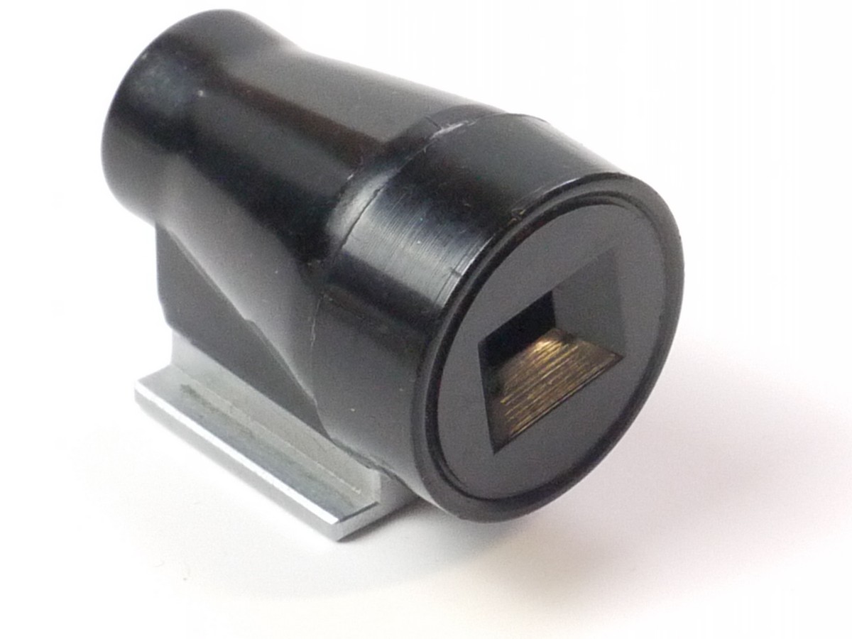mwclassiccameras-20250418-29 Russian/Soviet Rostov Romz 8.5cm Optical accessory shoe finder, black & chrome + 135mm front fitting frame. With Bakelite case