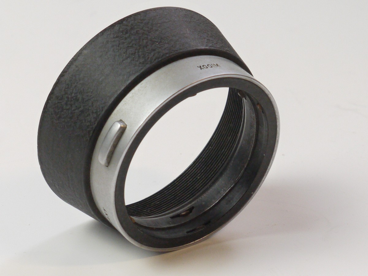 mwclassiccameras-20250418-44 Leitz clip-on metal lens hood for 50mm f1.4 Summilux M lens (XOOIM)