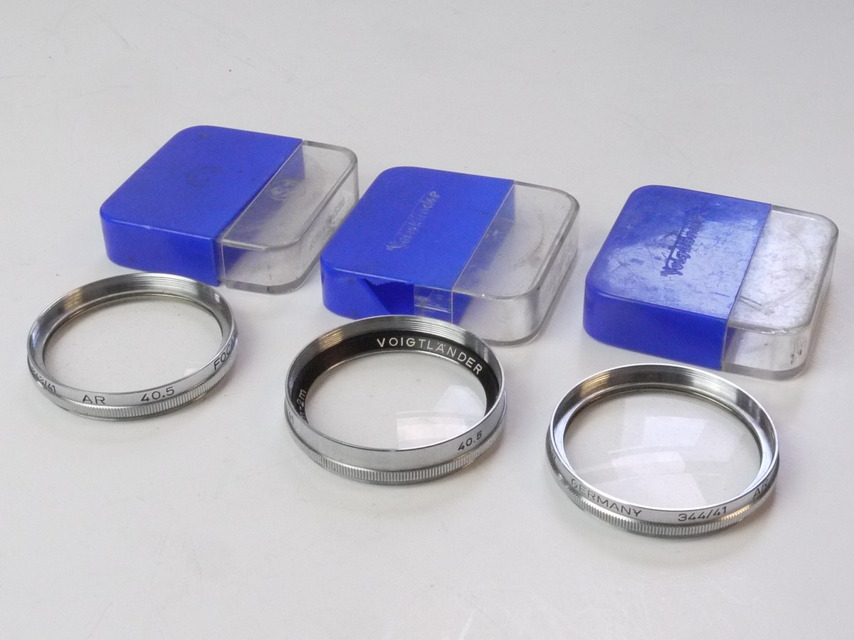 mwclassiccameras-20250425-155 Voigtlander set of Three 40.5mm Screw-in close-Up lenses (Portrait, Focar A & Focar B). All in keeper cases