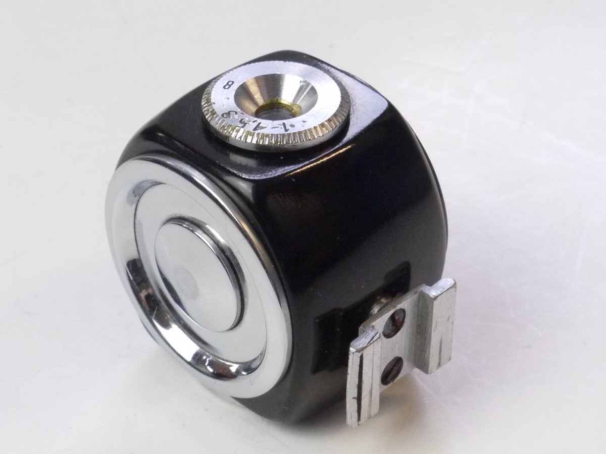 mwclassiccameras-20250425-175 Unbranded Multi Shoe finder, barrel shaped, with dial settings for 35, 50, 73, 85 & 135mm, with parrallax correction