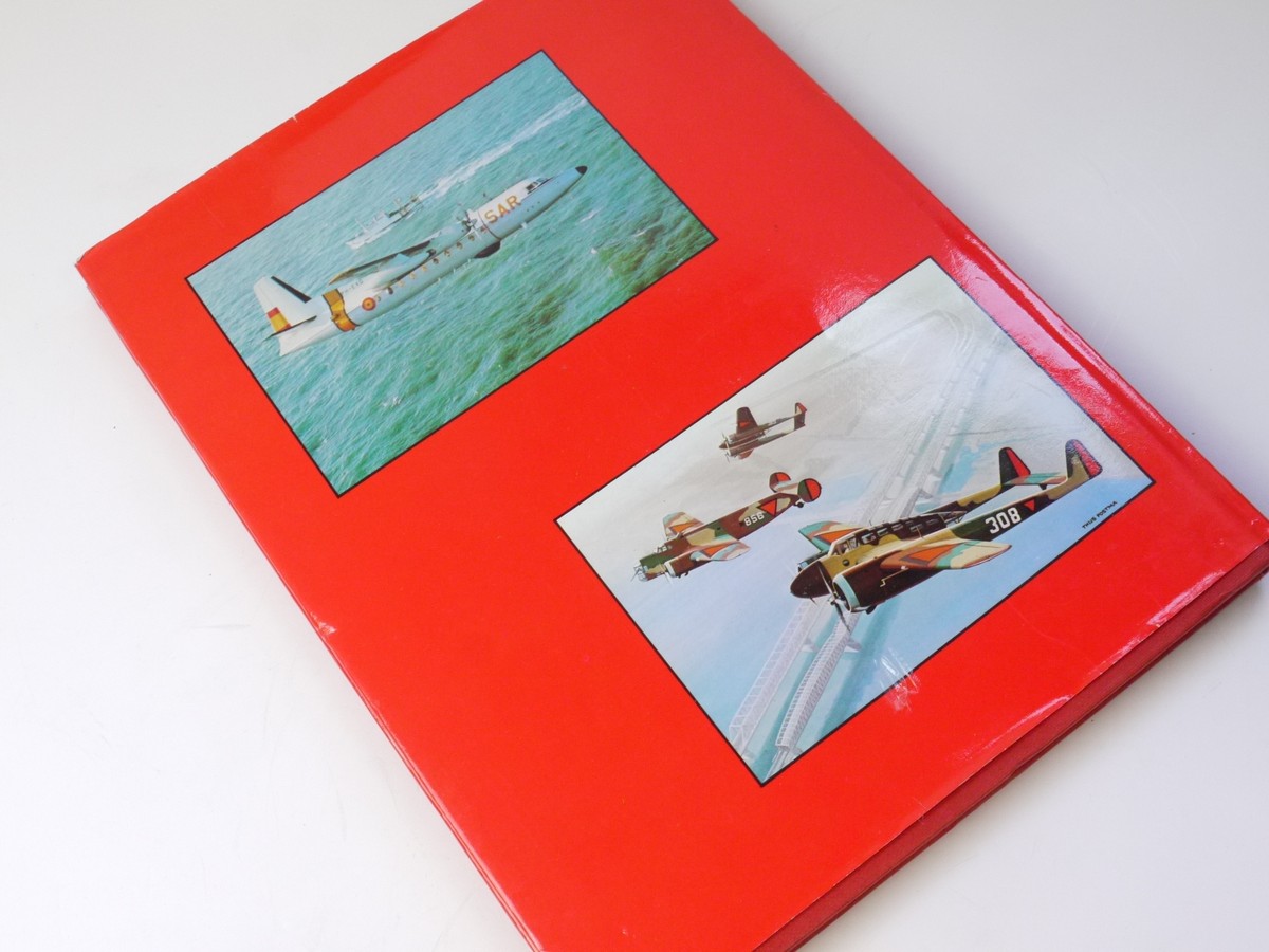 mwclassiccameras-20250425-42 Fokker Aurcraft Builders to the World by Thijs Postma c1979. Hardback with dust cover. 160 pages in English
