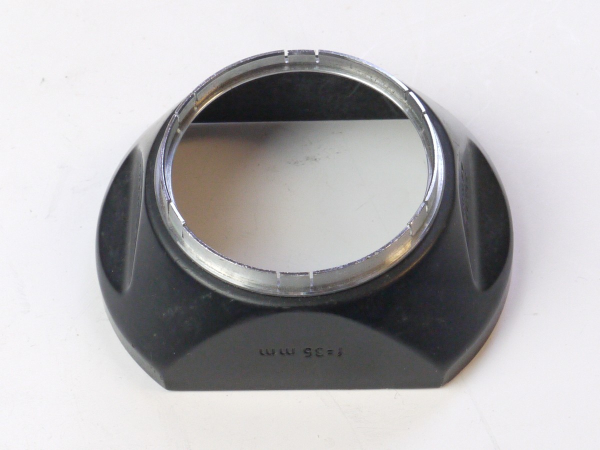 mwclassiccameras-20250425-84 Voigtlander 42mm Push-On Black Metal Square Shaped lens hood for 35mm lens (310/42)