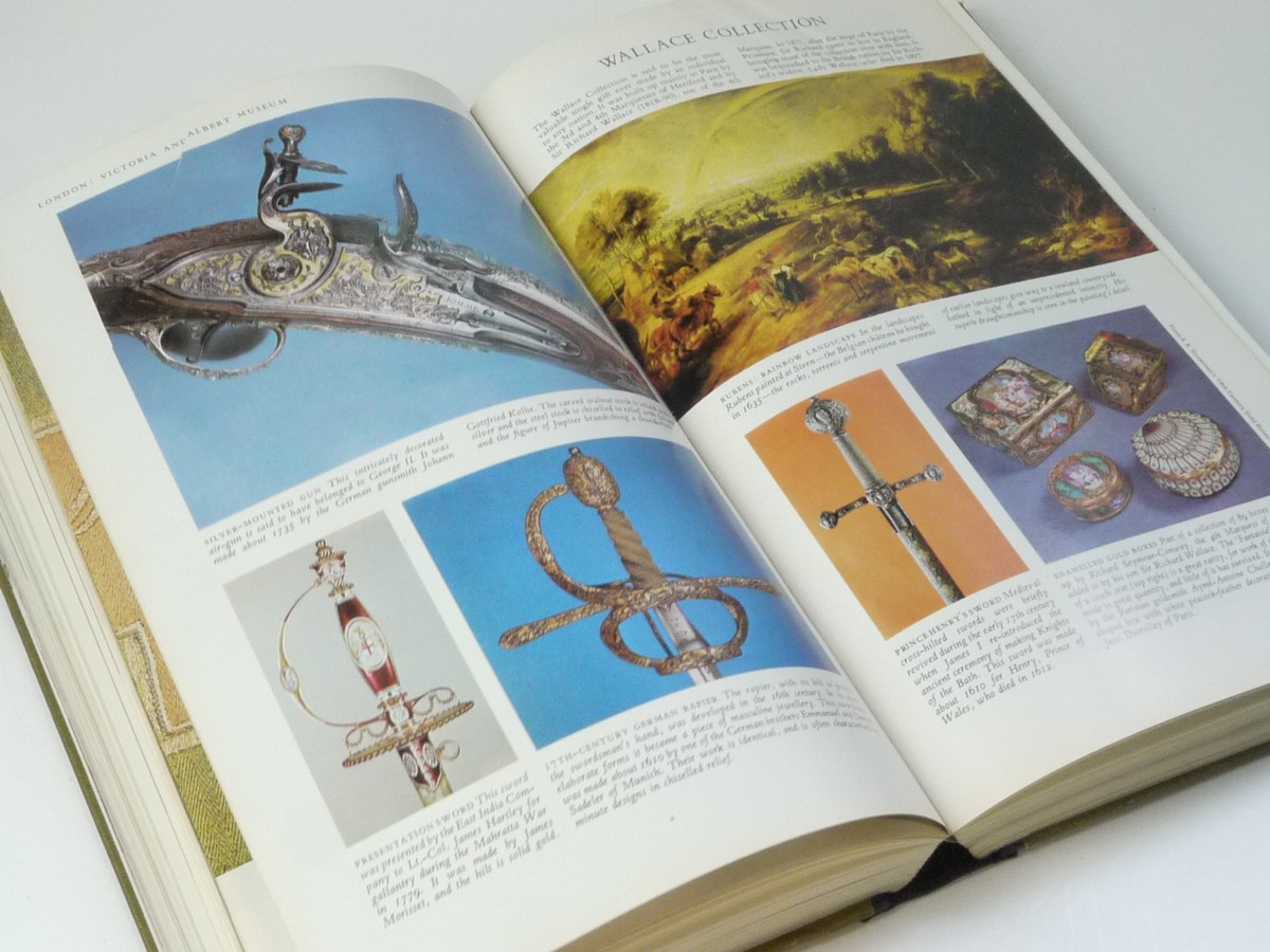 mwclassiccameras-20250502-147 Treasures of Britain, (AA Publication). 1st Edition 1967. Hardback. 680 pages (including maps) in English