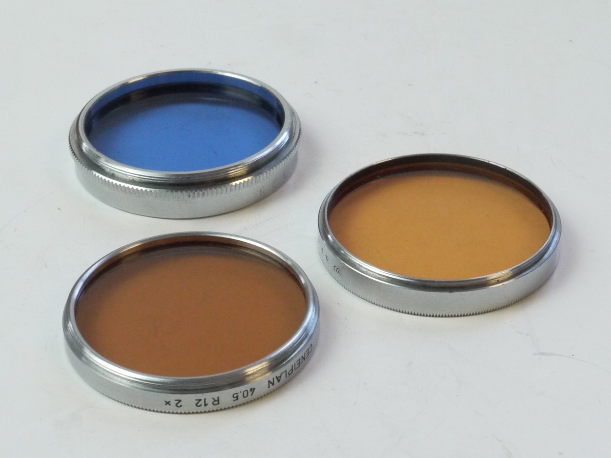 mwclassiccameras-20250502-272 Set of Three 40.5mm Screw-in Chrome rim filters (Walz Daylight A, Ceneiplan R12 & BDB Blue Filter)