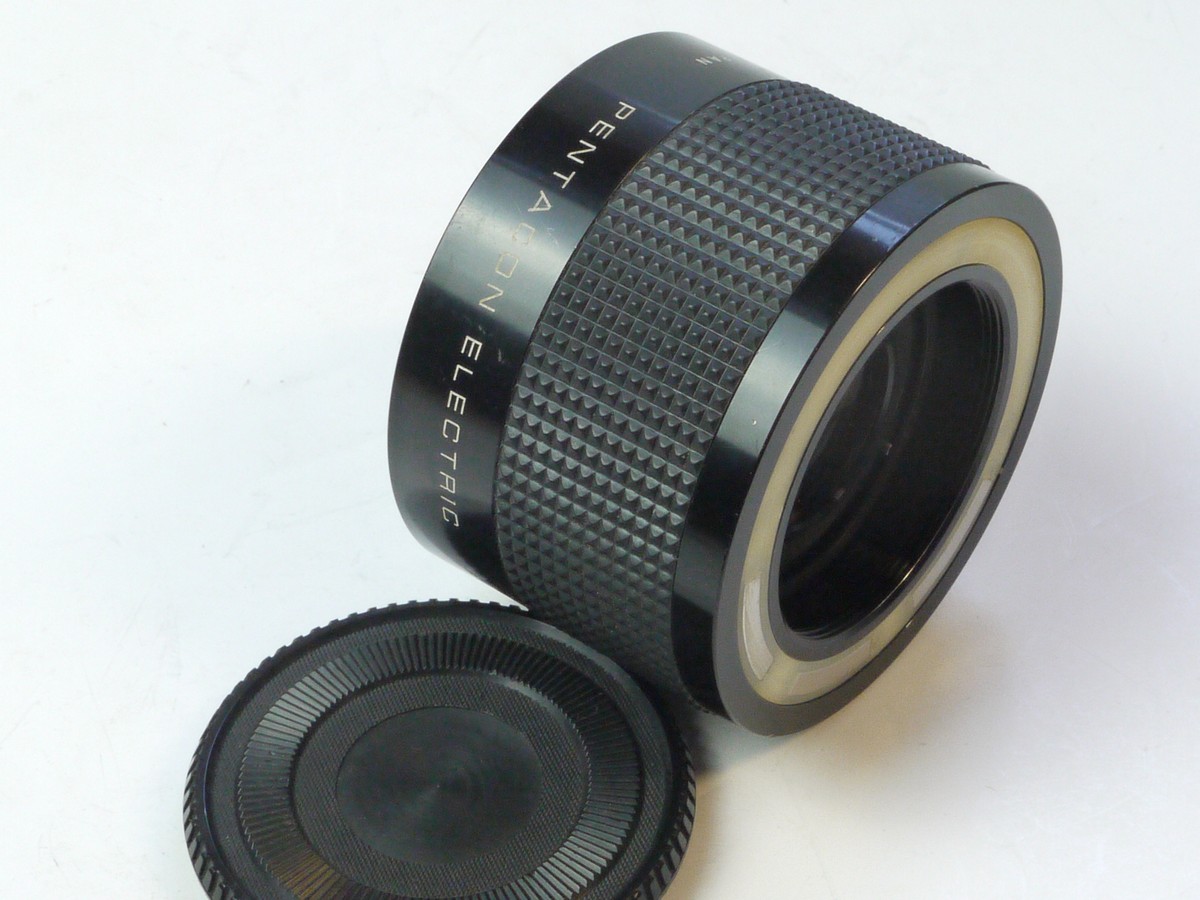mwclassiccameras-20250502-59 Pentacon electric 2X Teleconverter Tube 1:1, M42 electric mount + caps & pouch case