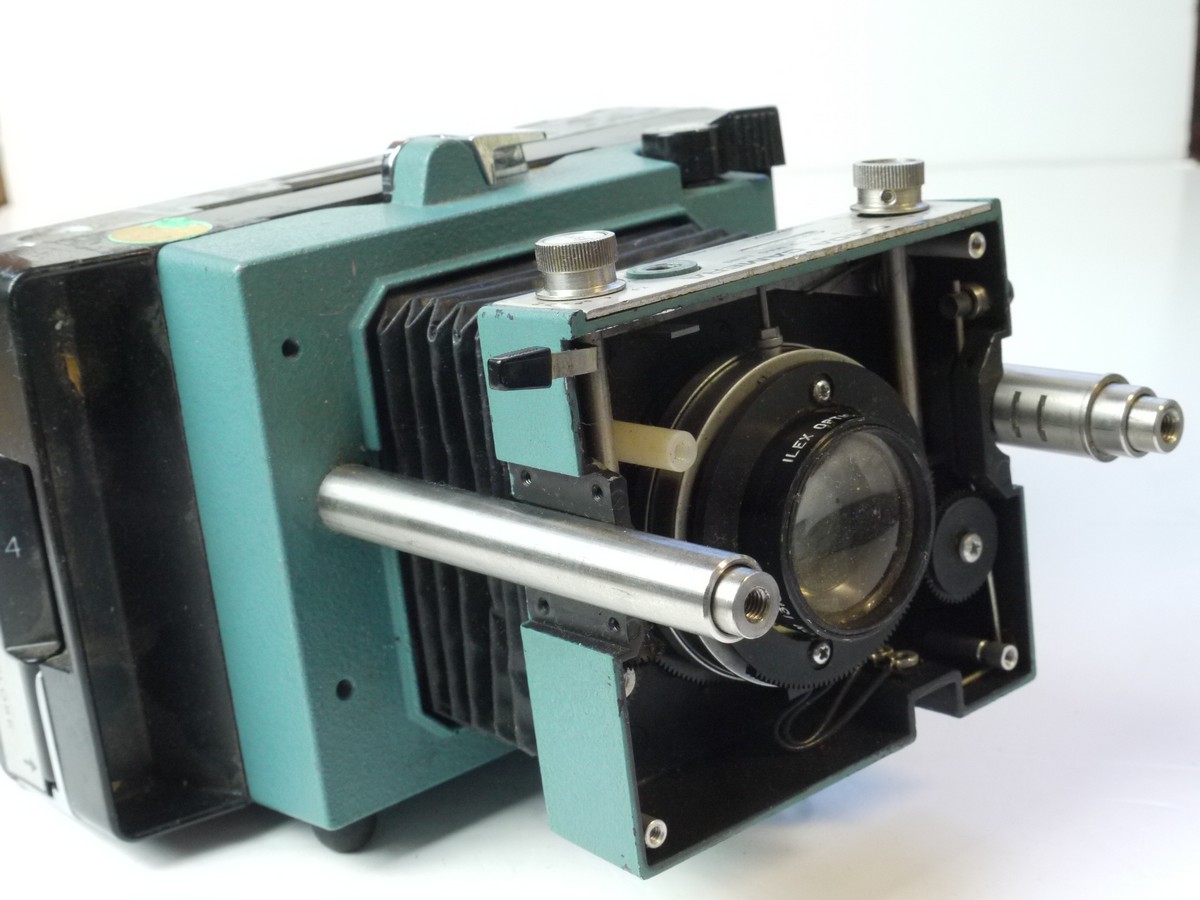 mwclassiccameras-20250509-29 Tektronix C-30B Oscilloscope Polaroid camera with Ilex Optical 56mm f1.9 Oscillo Paragon Coated lens. No Polaroid Back