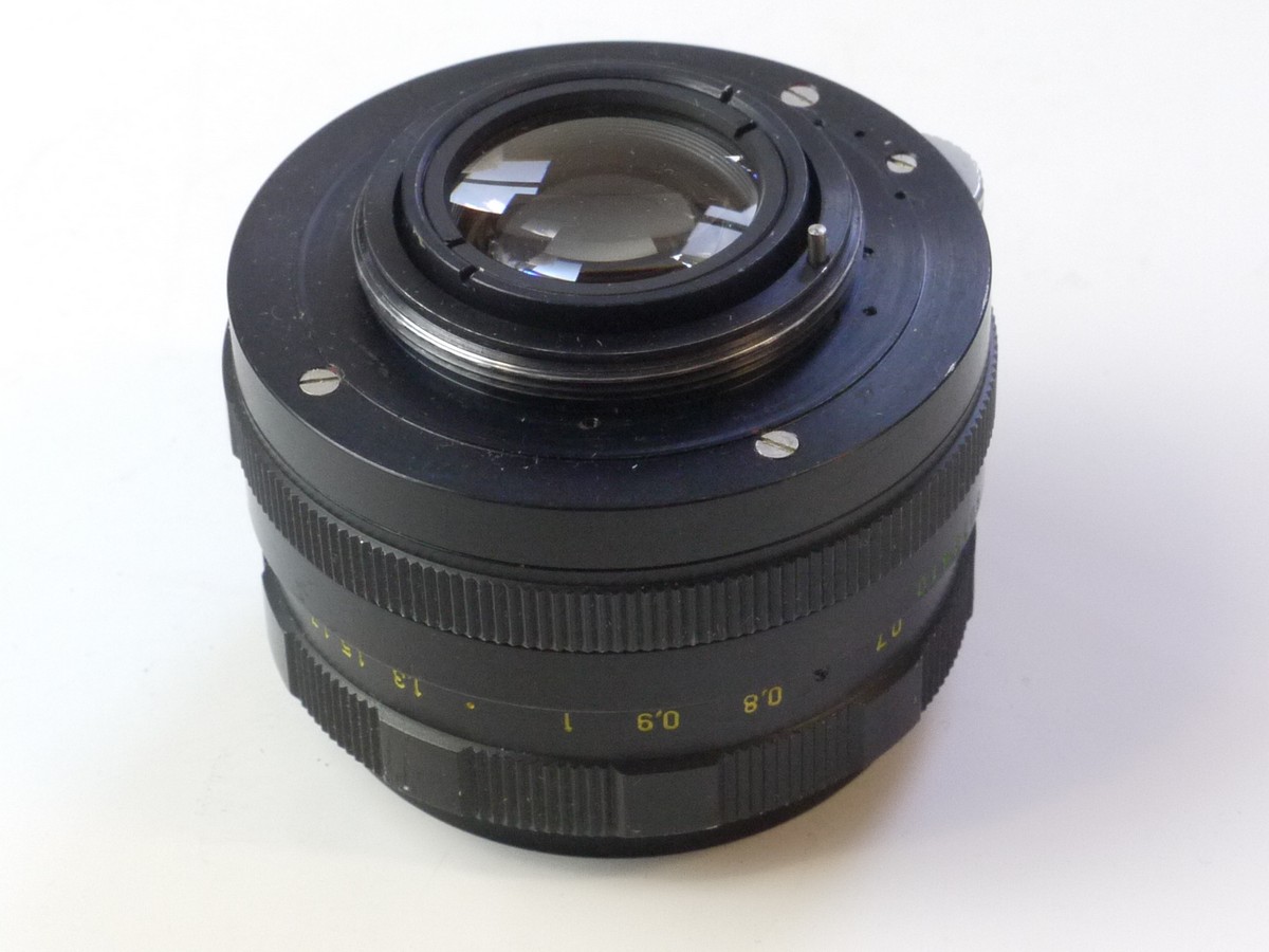 mwclassiccameras-20250523-10 Krasnagorsk 58mm f2 Helios-44M manual focus M42 screw mount lens + Hoya Skylight 1B filter
