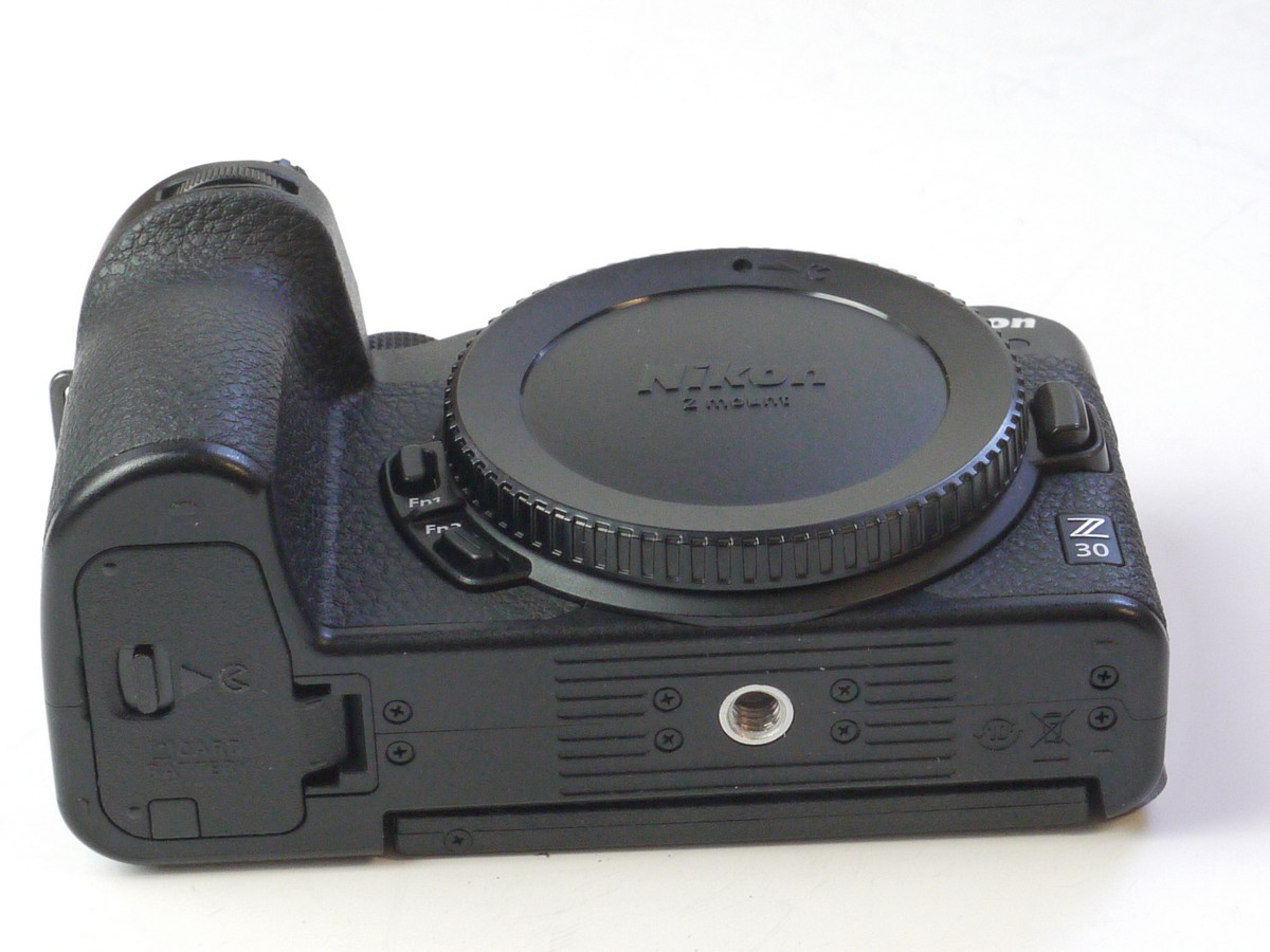 mwclassiccameras-20250523-5 Nikon Z30 20.8MP Digital Mirrorless camera Body, with Nikon EN-EL25 Battery, Nikon MH-32 Charger, Nikon body Cap & Nikon Back Neck Strap