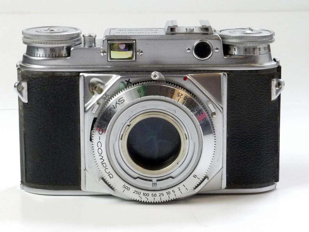 mwclassiccameras-20250530-12 Voigtlander Prominent I 35mm Coupled Rangefinder camera body with Bright-line finder frames, lever-wind & Accessory shoe