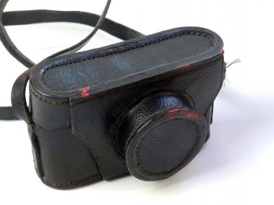 Unbranded Black semi-hard black leather ER case & strap, for Leica L39 cameras. No Tripod mount