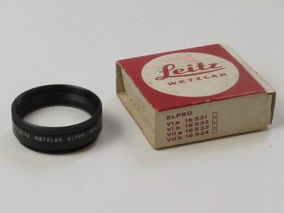 Leitz 43/44mm screw-in Elpro VIa Close-up lens + Makers Box