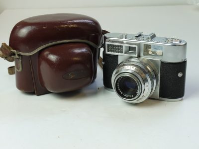 Voigtlander Vitomatic II 35mm coupled rangefinder selenium metered camera with 50mm f2.8 Color-Skopar fixed lens + ER case