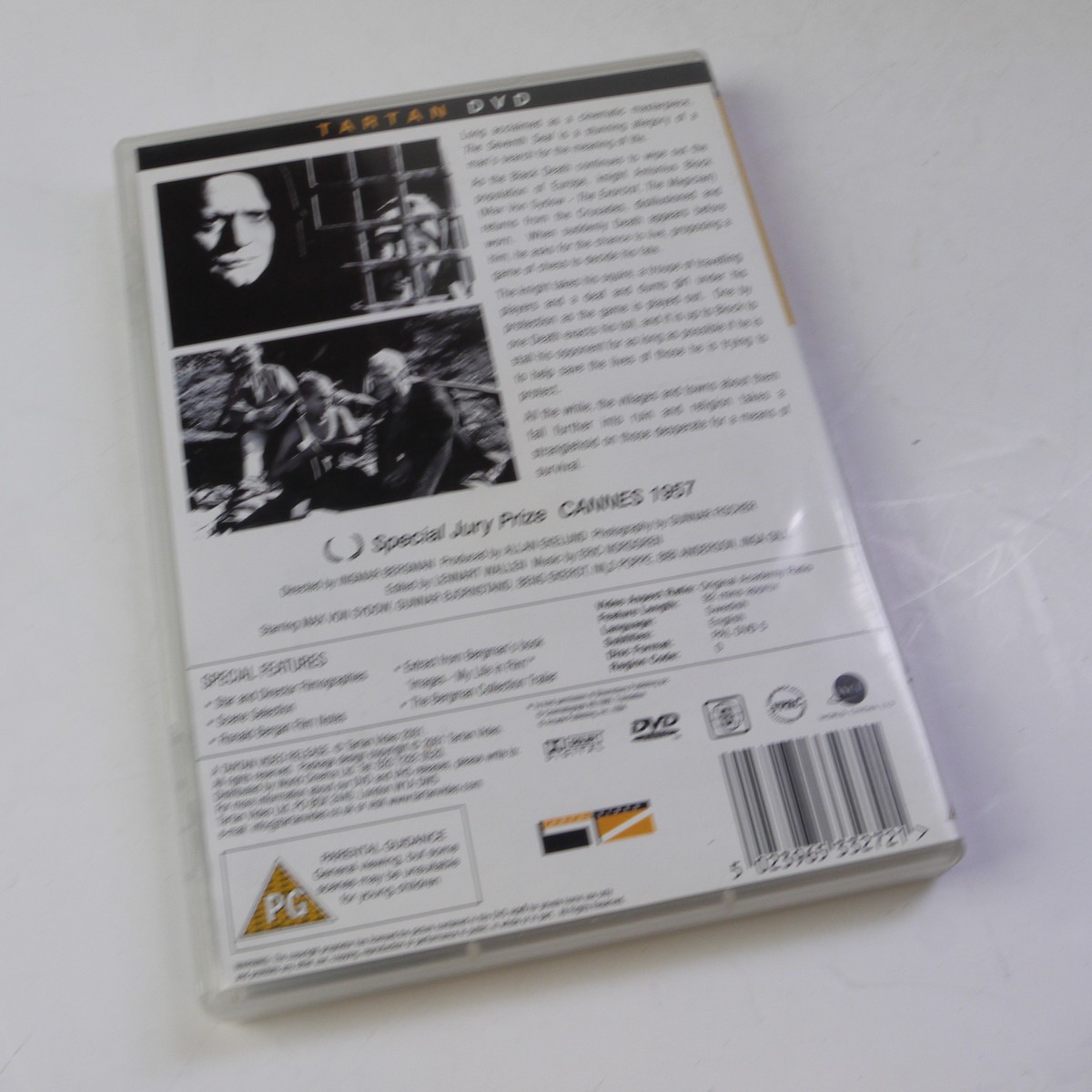 mwclassiccameras-20250620-57 Six European Foreign Language Director's Films. Federico Fellini's "la dolce vita", "Satyricon", "8 1/2" & "Amarcord"; Igmar Bergman's "The Seventh Seal", "Persona", "Fanny and Alexander" & "Hour of the Wolf"; Wim Wenders's "The American Friend" & "Wings of Desire"; Werner Herzog's 6 DVD Set (Aguirre, Nosferatu, Woyzeck, Fitzcarraldo, Cobra Verde & My Best Friens), Noseferatu, Stroszek & Heart of Glass; Cinema Paradiso Director's Cut by Giuseppe Tornatore; Fritz Lang's M. Total of 21 DVDs, most with special Features. Region 2 (UK)
