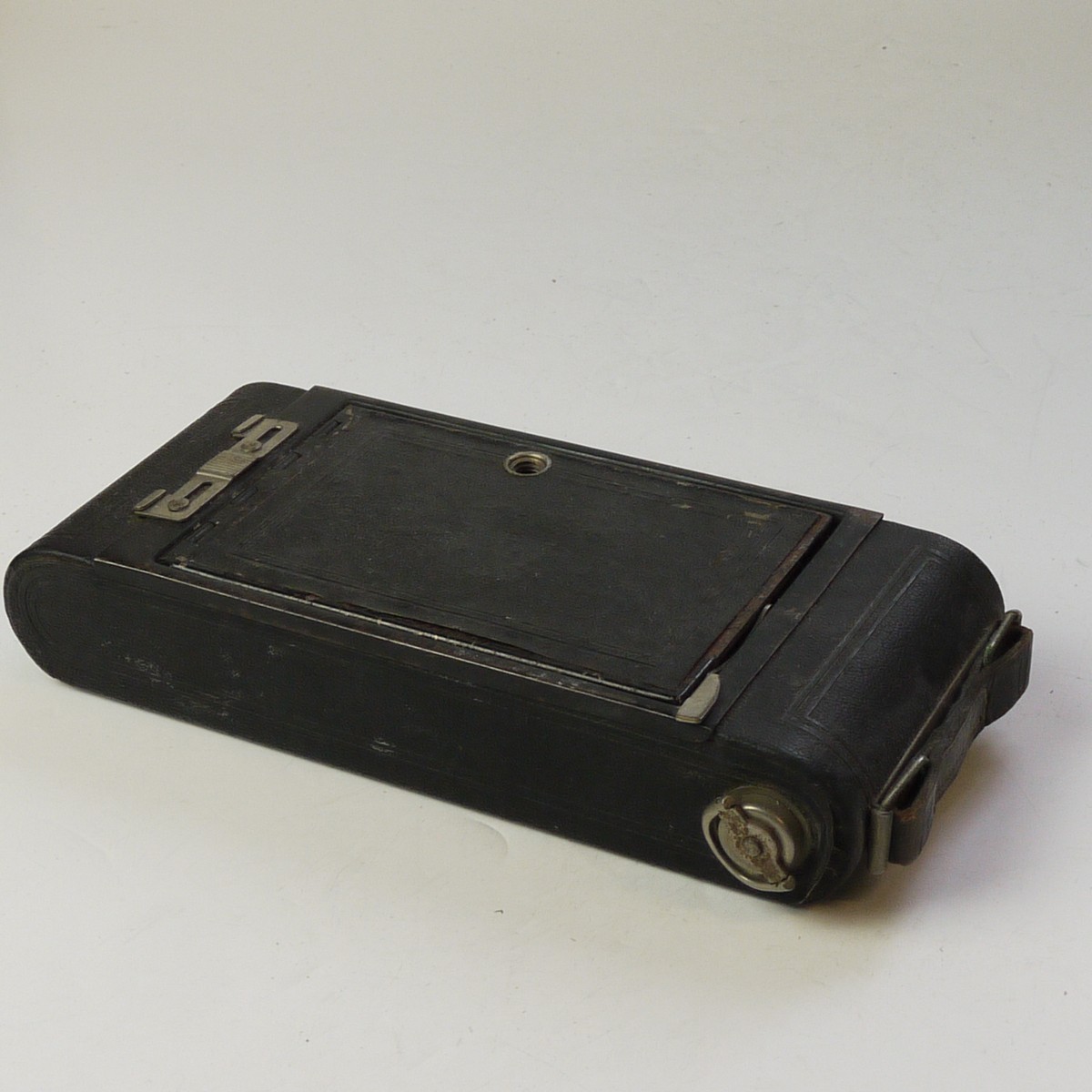 mwclassiccameras-20250627-15 Kodak No.1A Pocket Kodak Autographic 6x9 folding camera with 12mm f7.9 Kodak lens. With Cable Release & Stylus