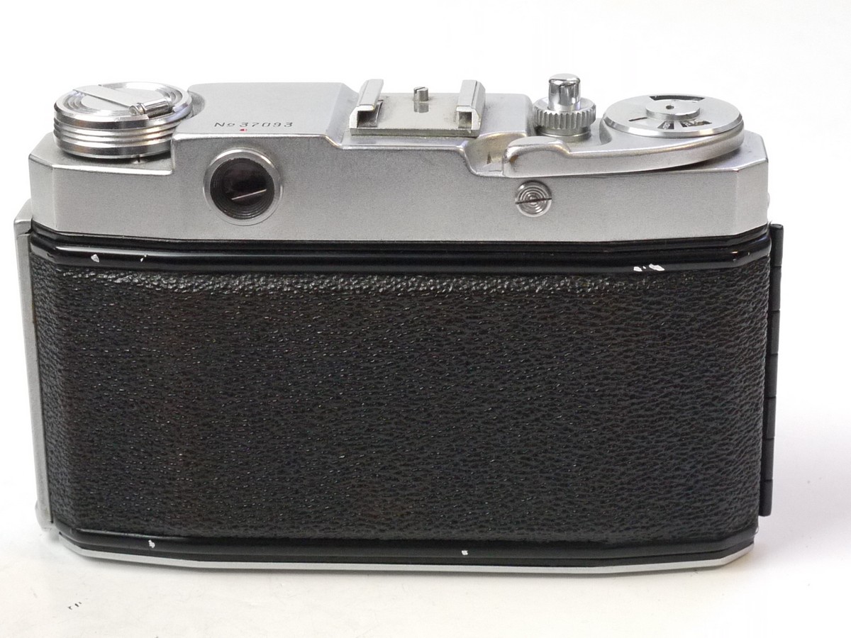 mwclassiccameras-20250704-159 Beauty 35mm coupled rangefinder camera with 45mm f2.8 Canter lens