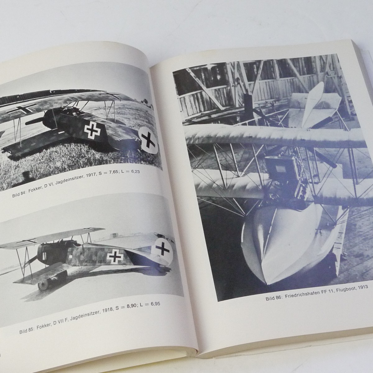 mwclassiccameras-20250711-114 Deutsche Flugzeuge 1914-1918, Eine Dokumentation von Karl R Pawless c1976. Softbound. 320 pages in German