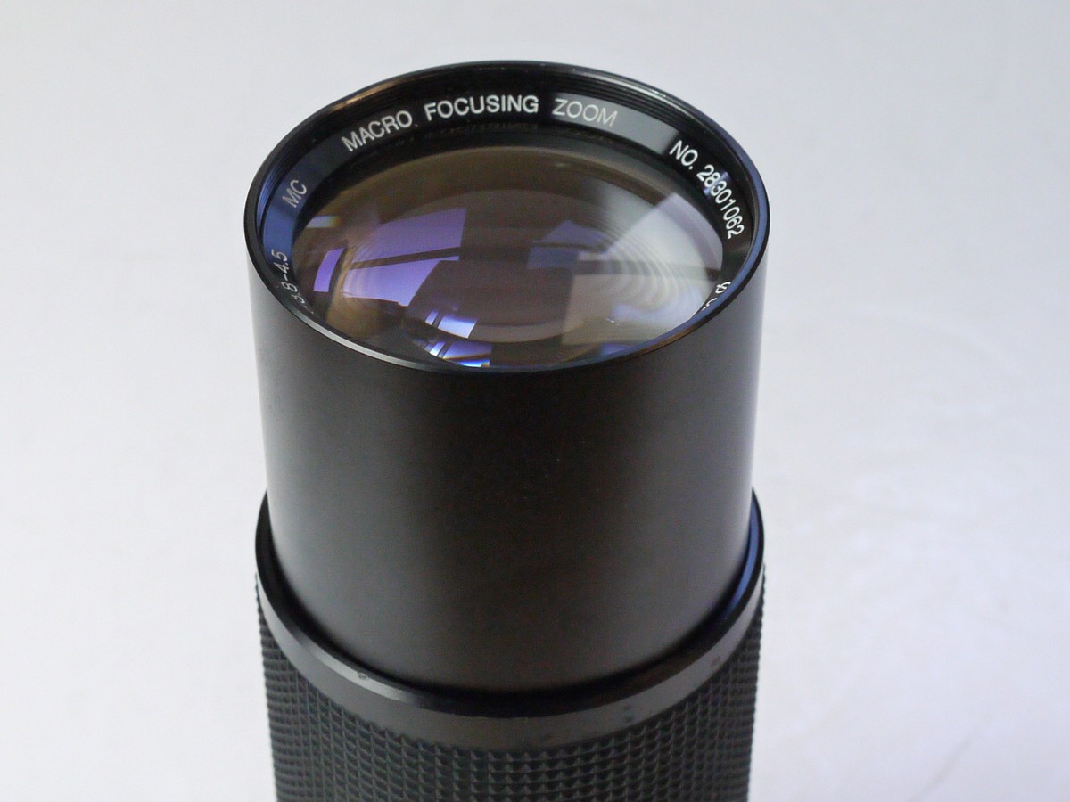 mwclassiccameras-20250711-150 Vivitar 75-250mm f3.5-4.5 Manual Zoom lens in Olympus OM mount