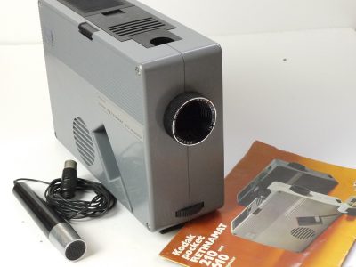 Kodak Pocket Retinamat 610 Slide Projector, for 110 Slides, with IscoGottingen 45mm Projar removable lens, Changer device, microphone, Instructions & carrying case