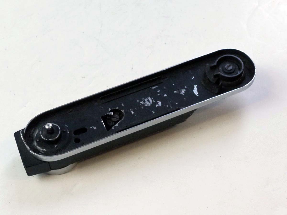 mwclassiccameras-20250801-71 Leitz Flash Synched Baseplate for the IIIc (SELSEY). No Synch lead