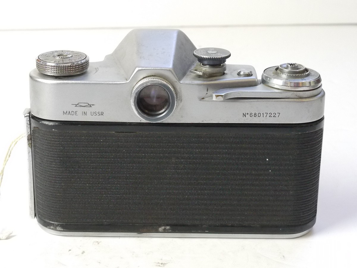 mwclassiccameras-20250815-3 Zenit 3M 35mm SLR body only, L39 screw fitting. NEEDS REPAIR/SUITABLE FOR SPARE PARTS
