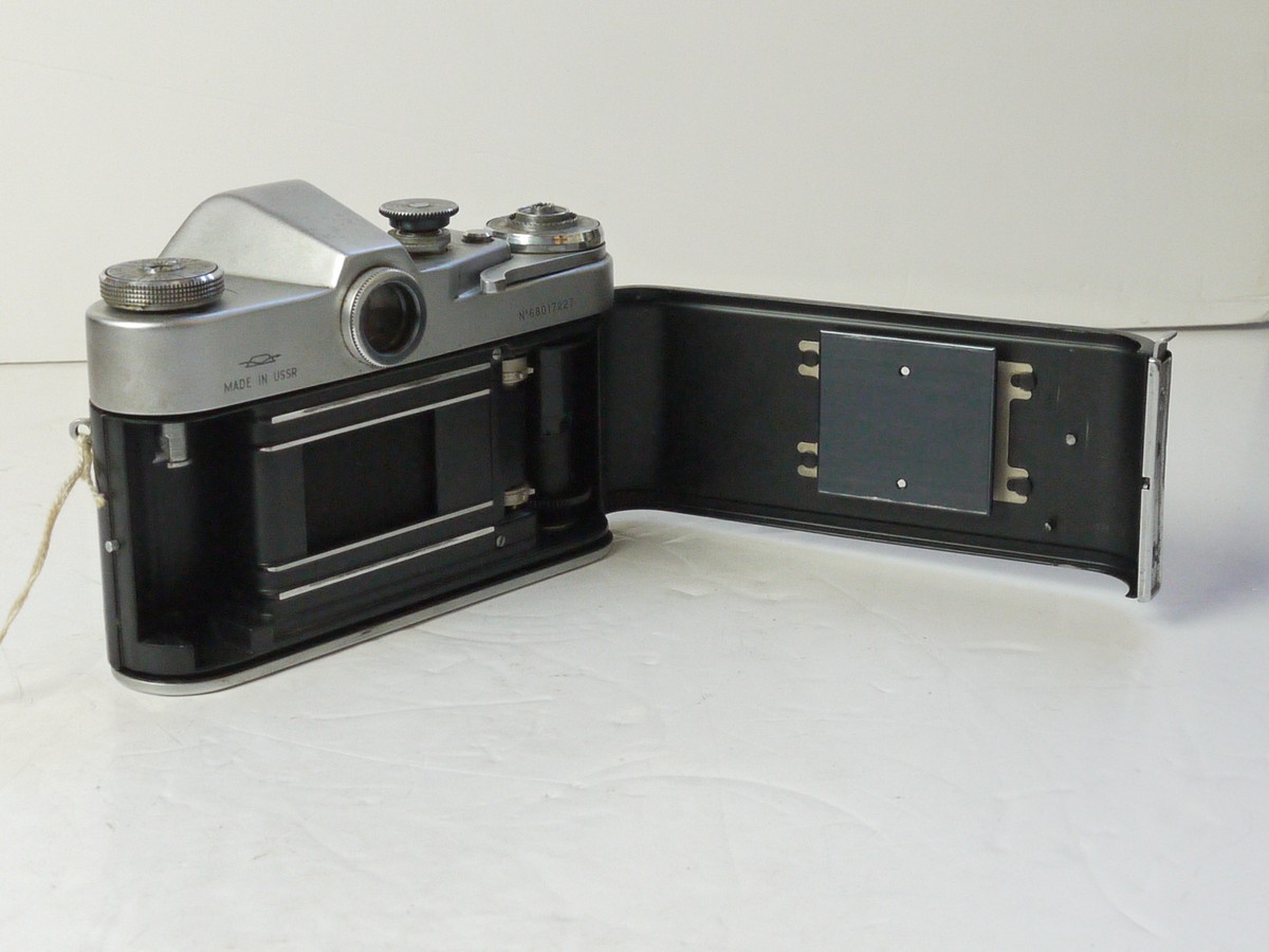 mwclassiccameras-20250815-6 Zenit 3M 35mm SLR body only, L39 screw fitting. NEEDS REPAIR/SUITABLE FOR SPARE PARTS