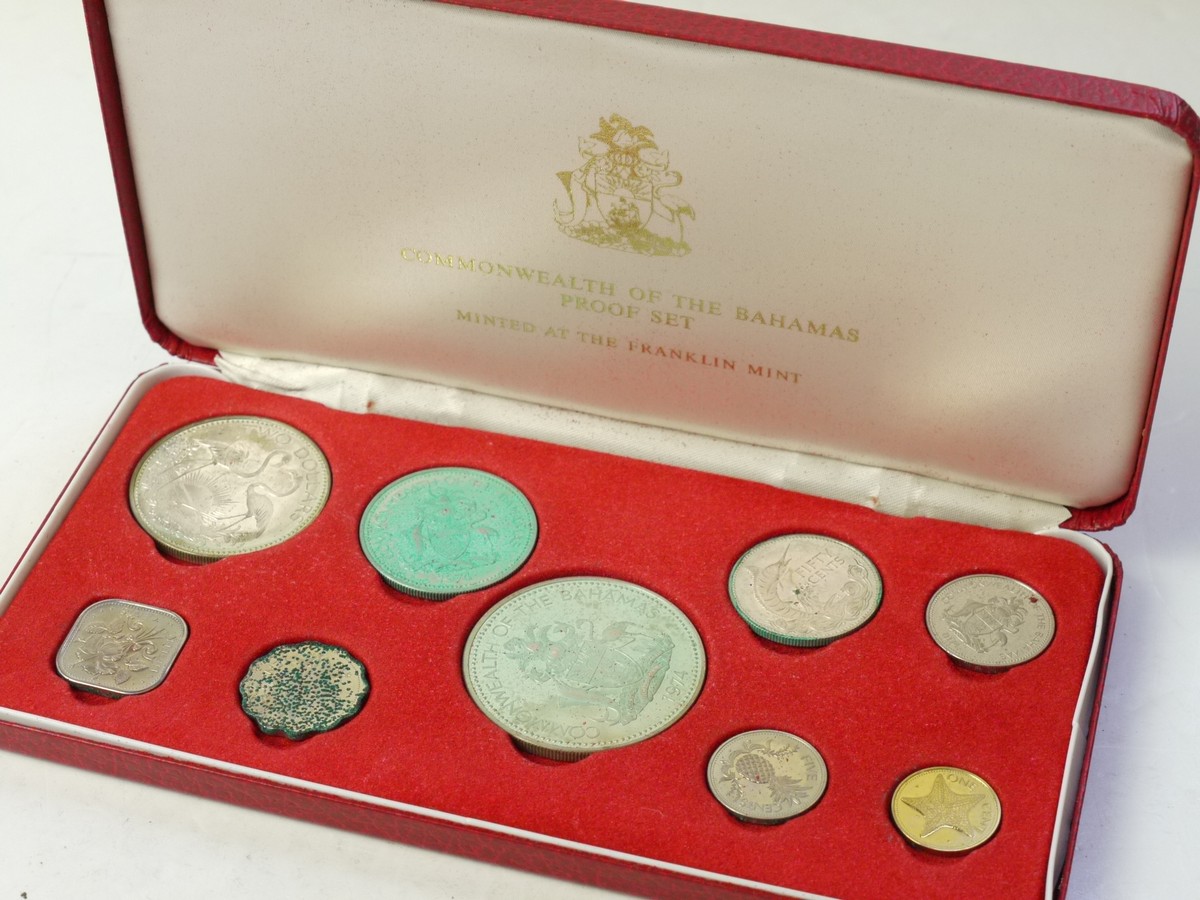 mwclassiccameras-20250815-72 Commonwealth of the Bahamas Coin Proof Set in Presentation case, with information sheet & Outer Sleeve. Contain Sterling Silver, 800 Fine Silver, Nickel, Brass & Copper-Nickel Coins