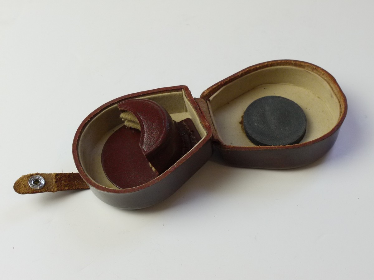 mwclassiccameras-20250822-37 Voigtlander Brown leather Filter/Hood case with section for 3 filters & small hood