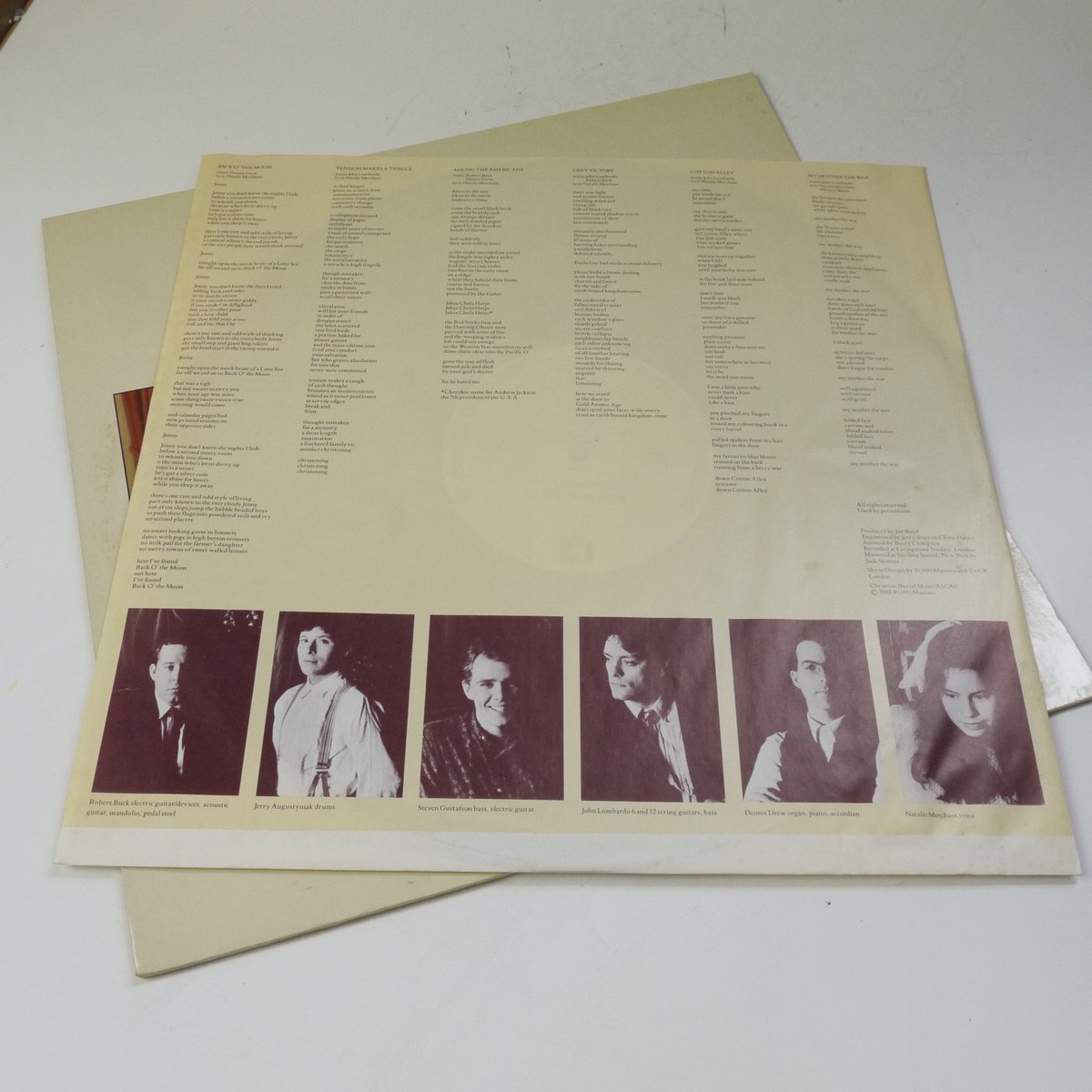 mwclassiccameras-20250829-112 10,000 Maniacs - The Wishing Chair Vinyl LP c1985 Elektra EKT 14. 960-428-1. French Pressing