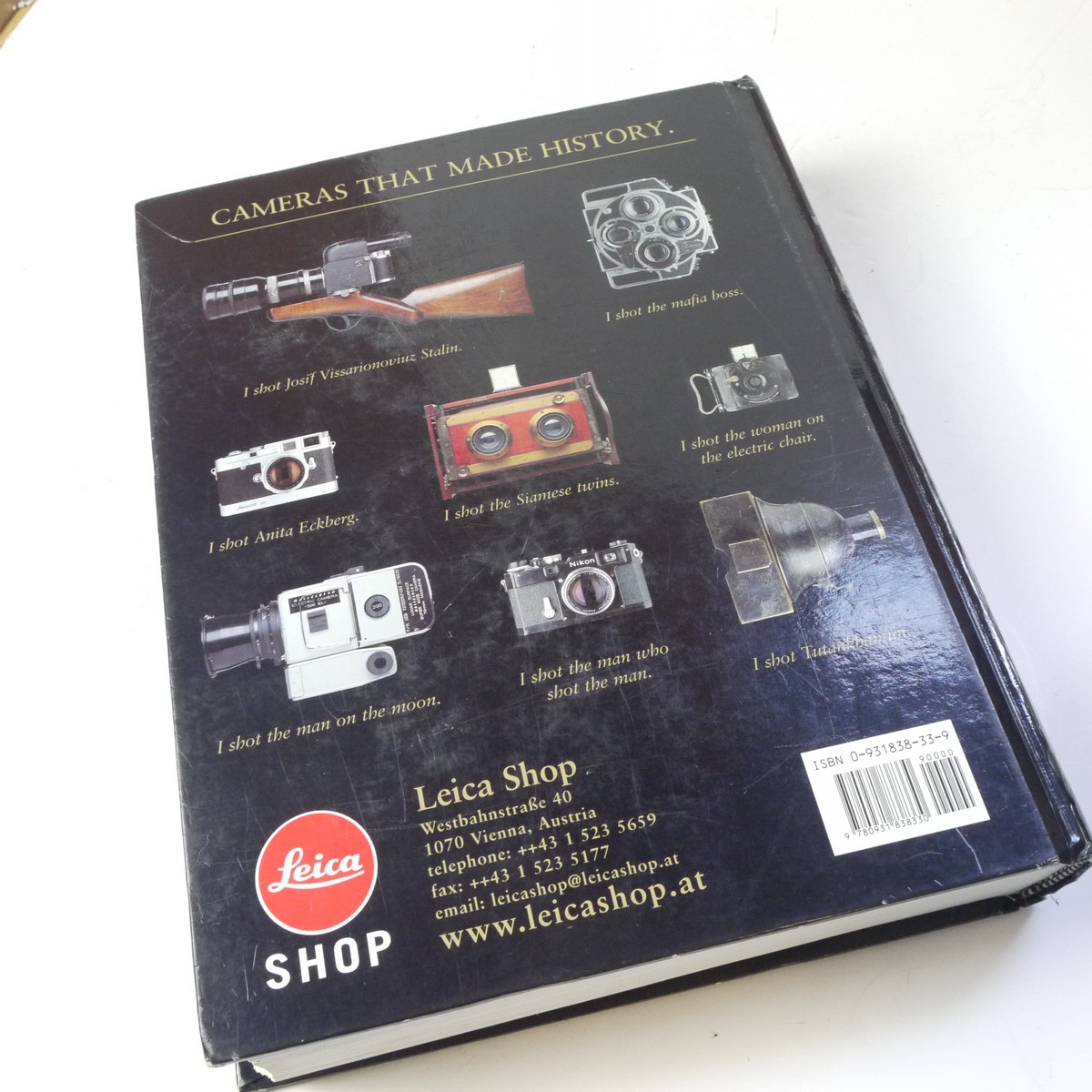 mwclassiccameras-20250829-128 McKeown's Price Guide To Antique & Classic Cameras 2001-2002. Large Hardbound Comprehensive Detailed Guide. 904 Pages in English