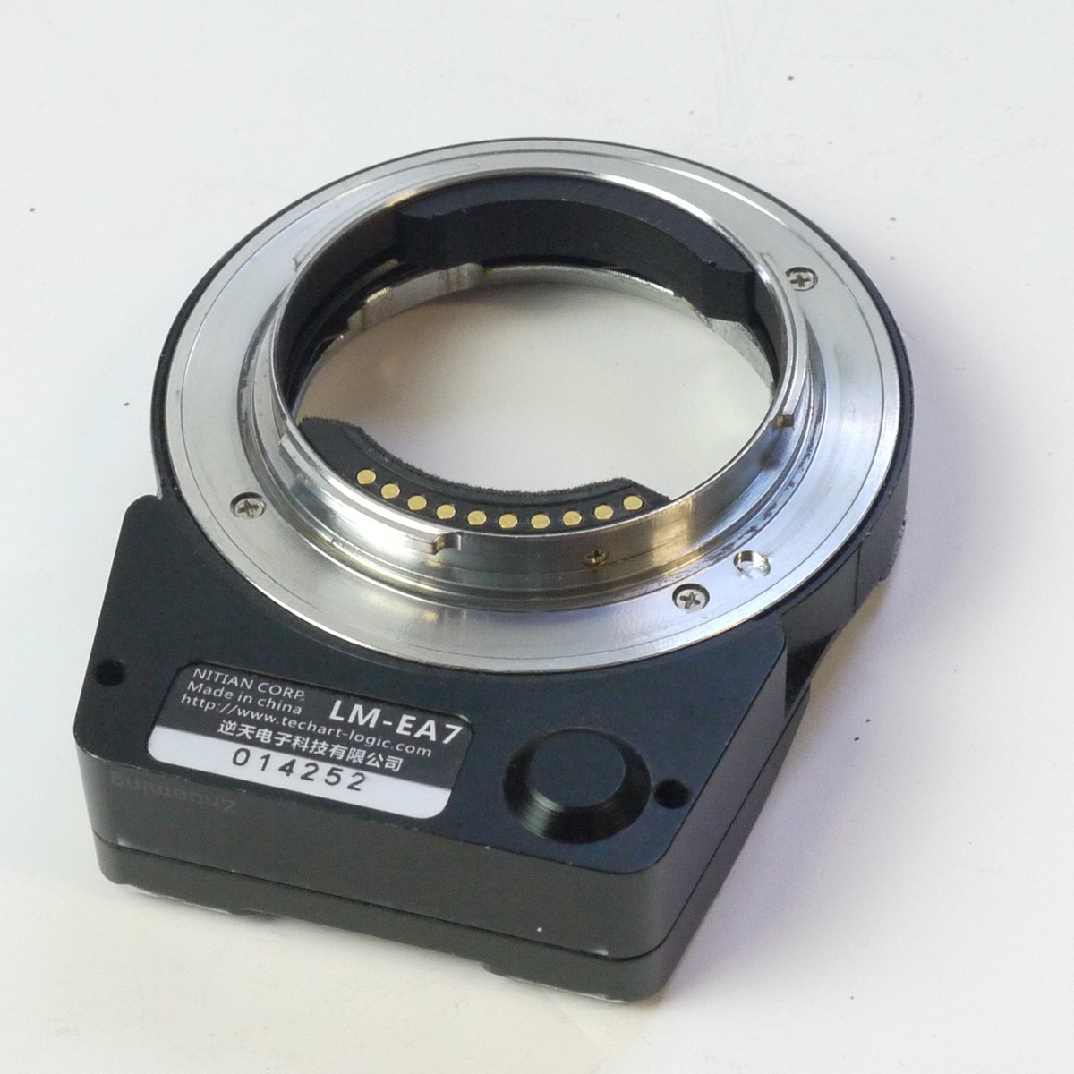 mwclassiccameras-20250829-167 Techart LM-EA7 Mount Adapter for using Leica M lenses on Sony E mount Cameras + M Cap