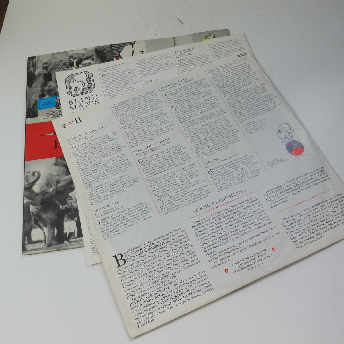 mwclassiccameras-20250829-9 10,000 Maniacs - Blind Man Zoo Vinyl LP c1989 with French/German double page insert. Elektra EKT 57.