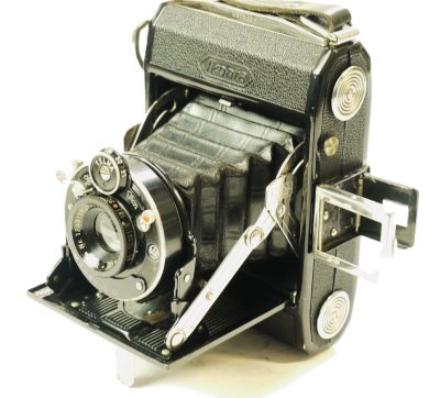 Zeiss Ikon Ikonta 520 6x4.5 on 120 folding camera with 7.5cm f6.3 Novar uncoated lens in Telma shutter
