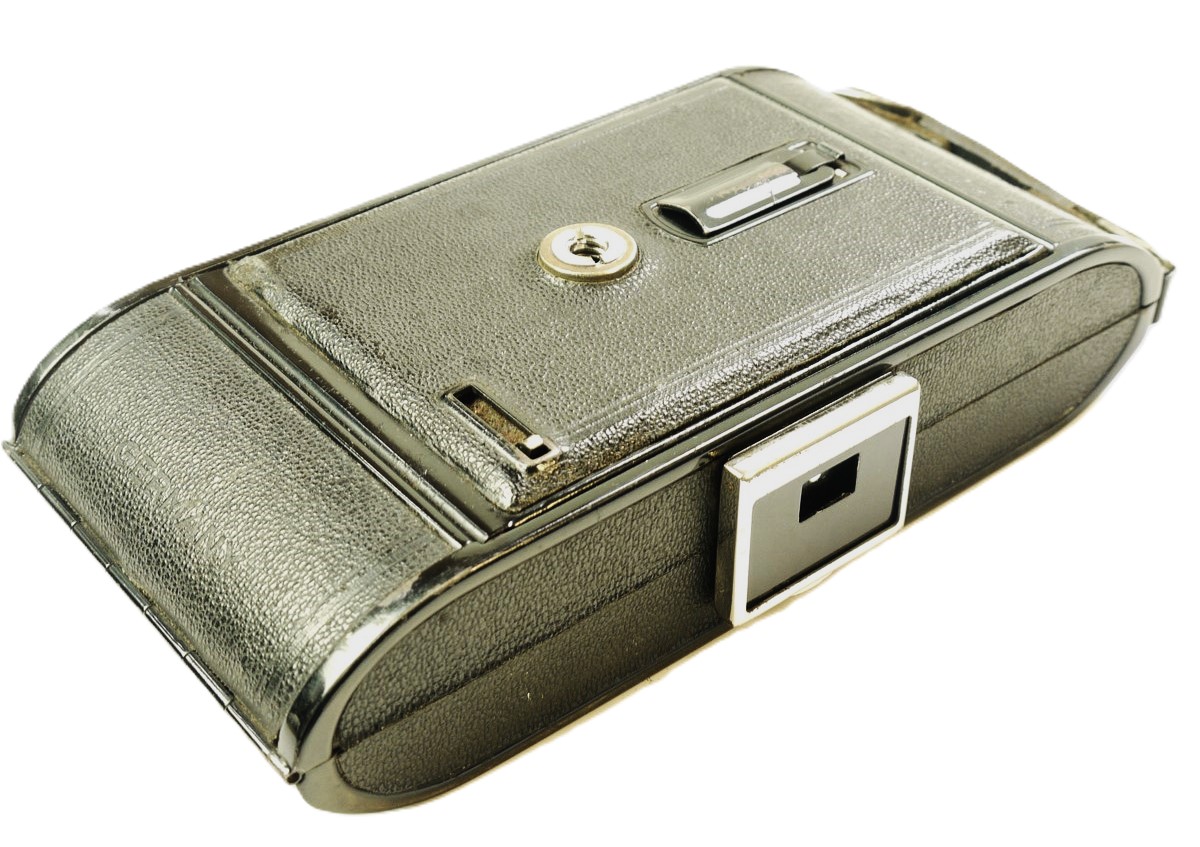mwclassiccameras-20250926-419 Voigtlander Bessa 6x9 on 120 folding camera with 10.5cm f6.3 Voigtar lens in 4-Speed shutter