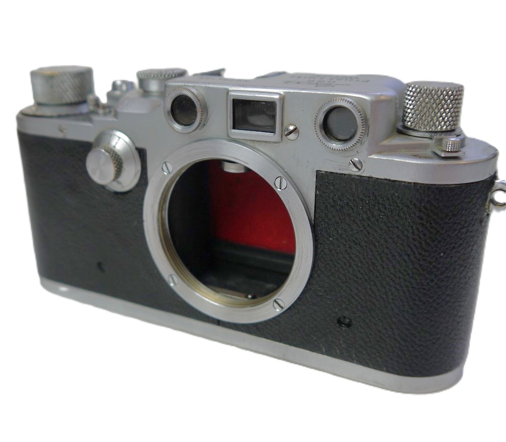 mwclassiccameras-20250926-74 Leica IIIc Body, with step & Red shutter blinds (No.374169)