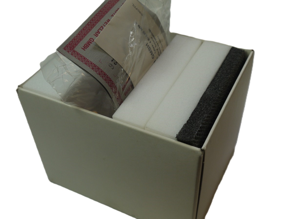 mwclassiccameras-20251017-80 Leitz Red & White Box for 28mm f2.8 Elmarit-R lens Guaranteed paper & inside packaging