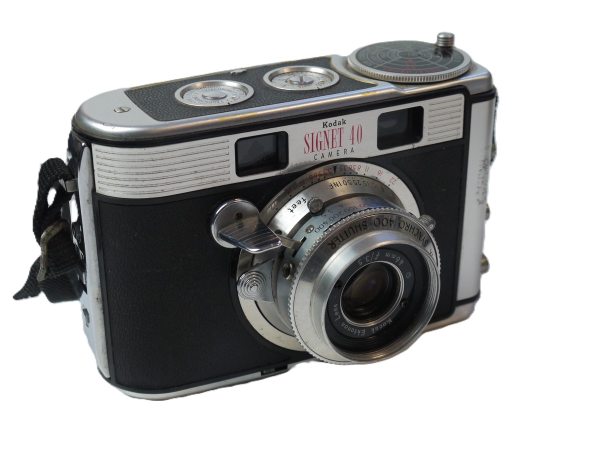 mwclassiccameras-20251024-49 Kodak Signet 40 35mm Coupled Rangefinder Camera c1956 with 46mm f3.5 Ektanar Lens in Kodak Synchro 400 shutter + Strap & ER case