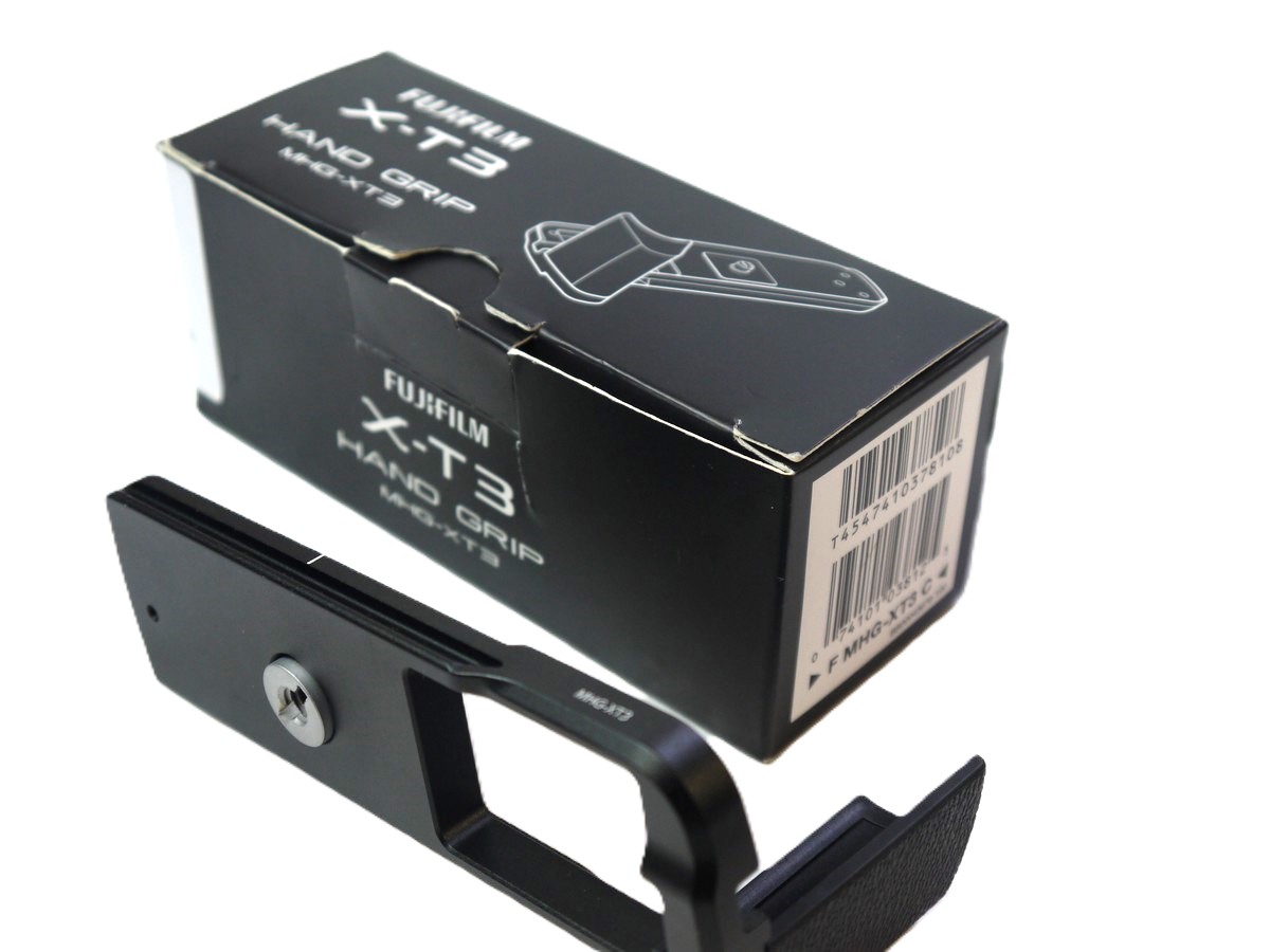 Fujifilm MHG-XT3 L-Shaped Metal Hand Grip for the X-T3 + Fuji Box