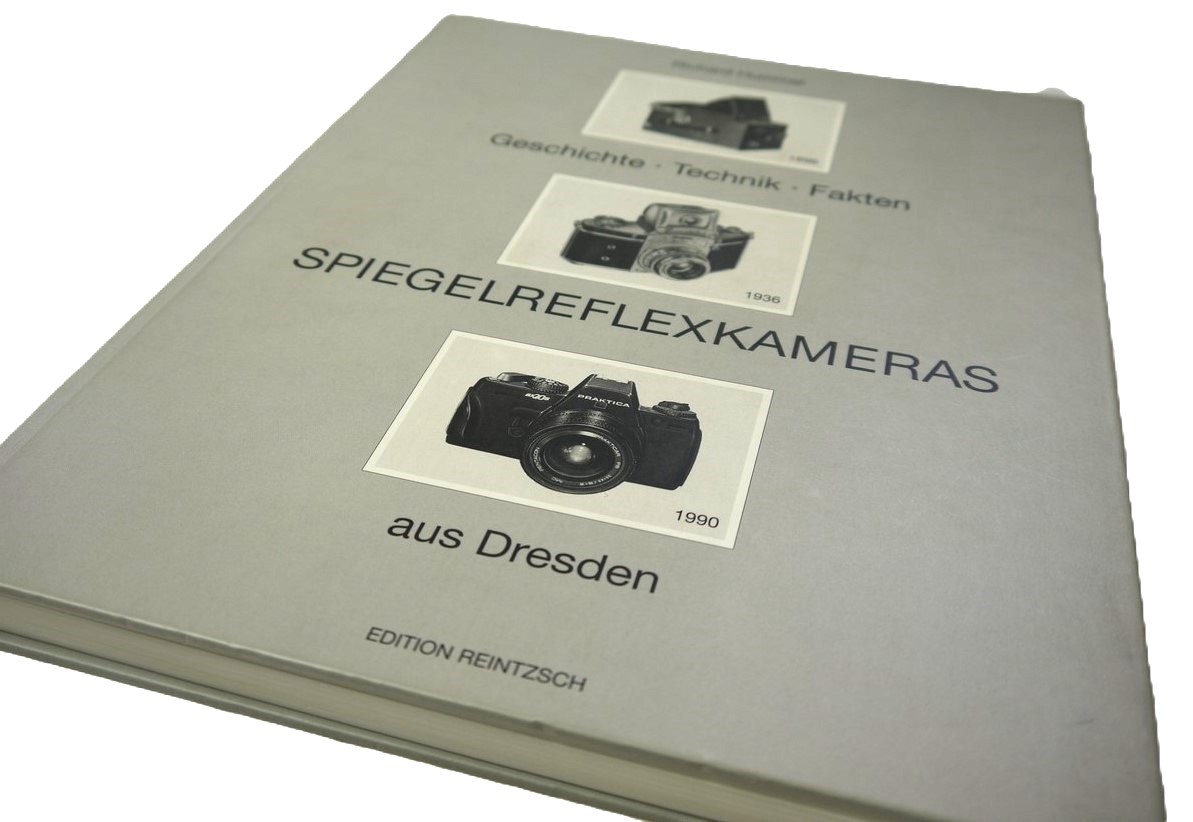 mwclassiccameras-20251030-170 Spiegelreflexkameras aus Desden, book by Richard Hummel c1995. Hardbound. 300 pages in German